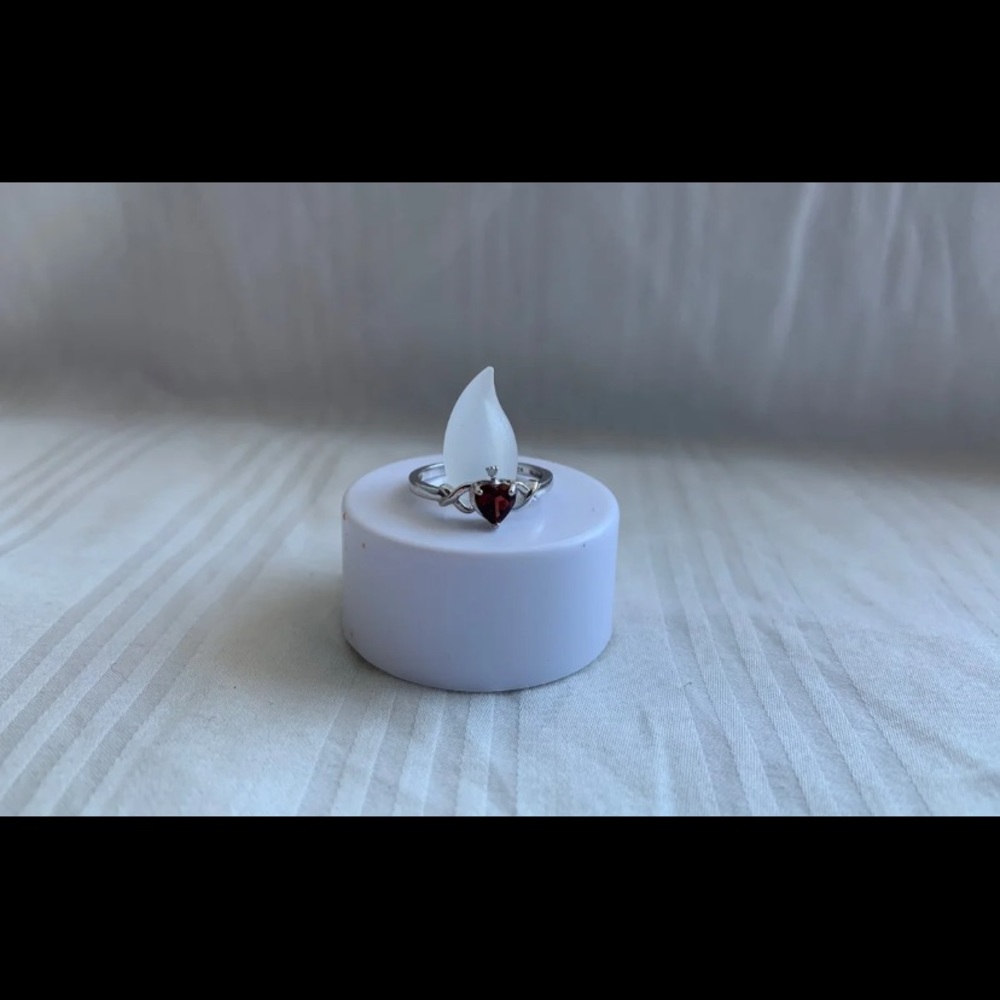 Size 6 | S925 | Red-Heart Silver Ring